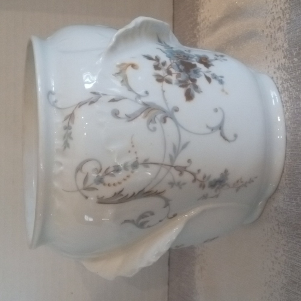 Wm Guerin & Co. Vase preowned